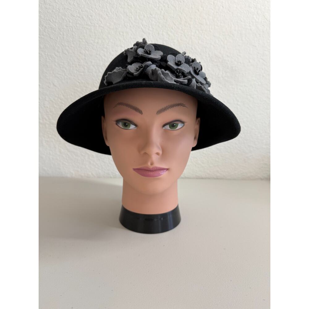 Adora 100% Wool Felt Floral Hat Black With Gray Flowers
